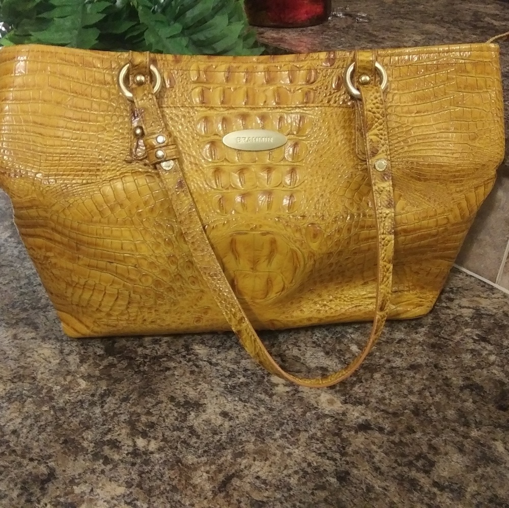 Brahmin Melbourne Medium